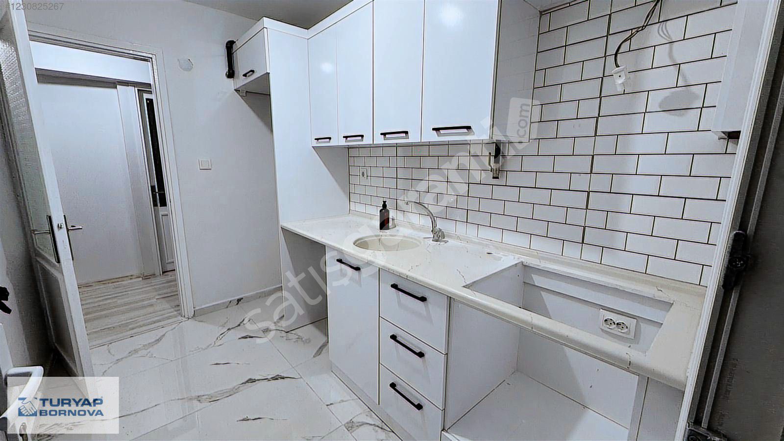 Bornova Erzene mah. de Sıfır Tadilatlı Kiralık 3+1 Daire