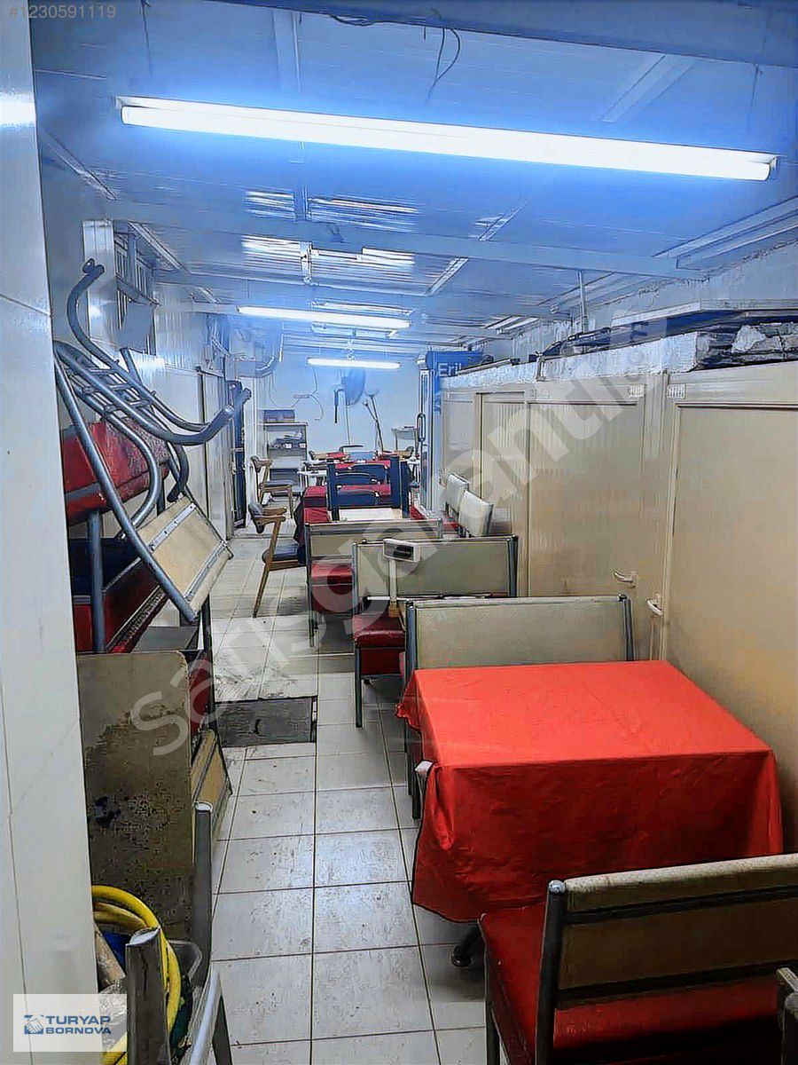 Konak Meydan'da Pasaj İçi Satılık Dükkan