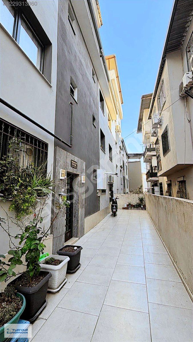 Buca Yıldız Mahallesinde Satılık 1+1 Daire