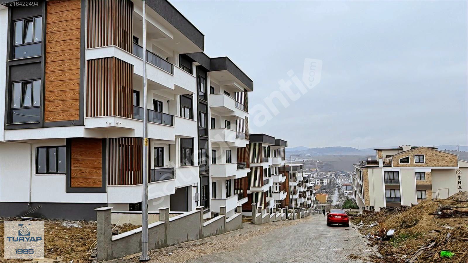 ÇİFTLİKKÖY'DE DENİZ VE ORMAN MANZARALI SATILIK DAİRE