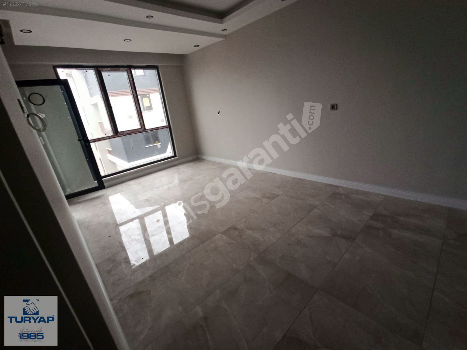 BAYRAKTEPE'DE ARAKAT SATILIK DAİRE