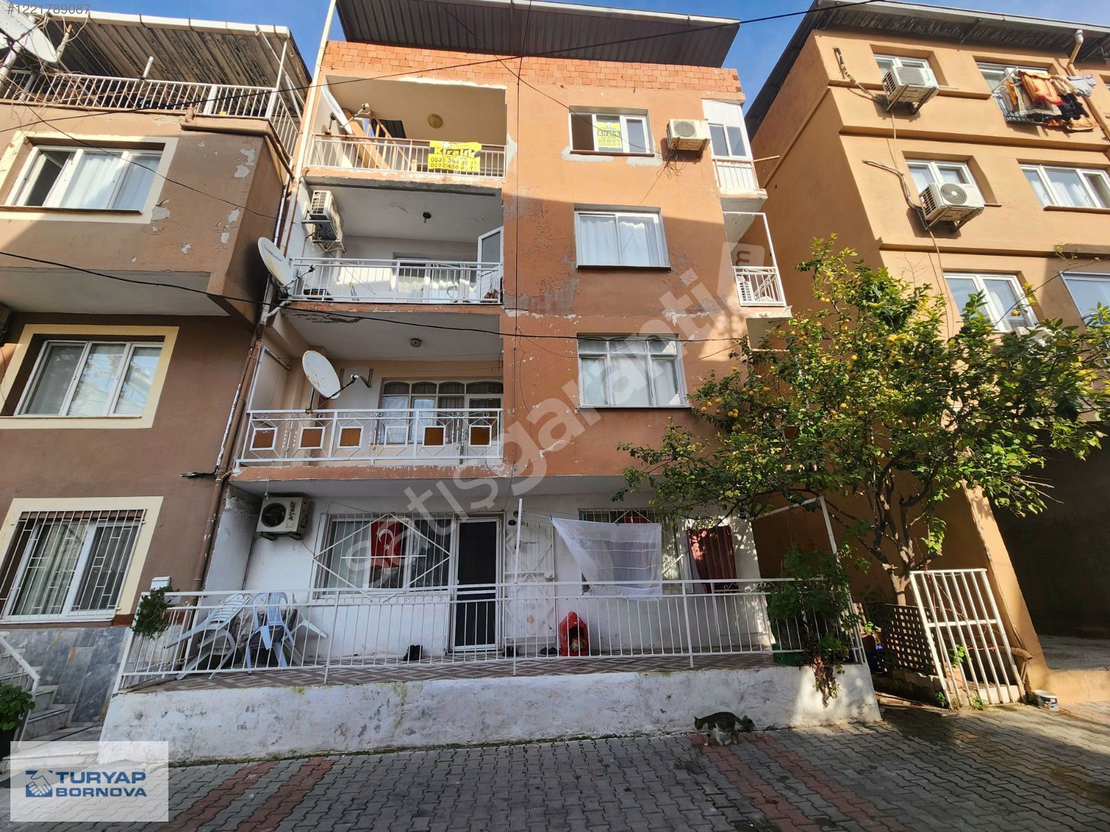 Bayraklı Adalet Mahallesinde 3+1 Kiralık Daire