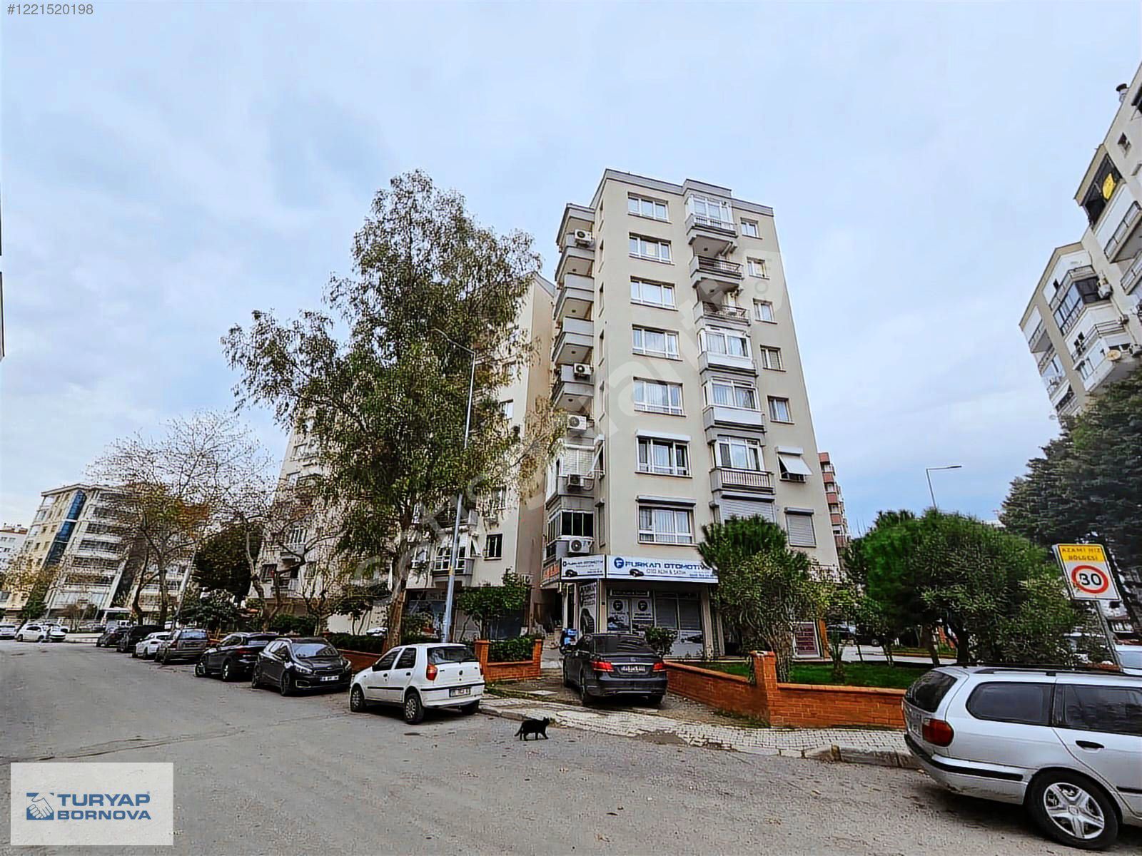 KIZILAY KAN MERKEZİ ARKASINDA SATILIK DÜKKAN