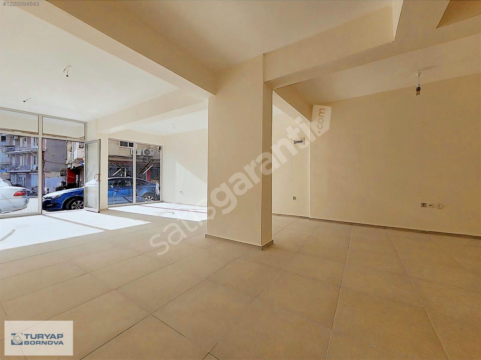 Bornova Merkezde Hükümet Konağı Yakını Kiralık Dükkan