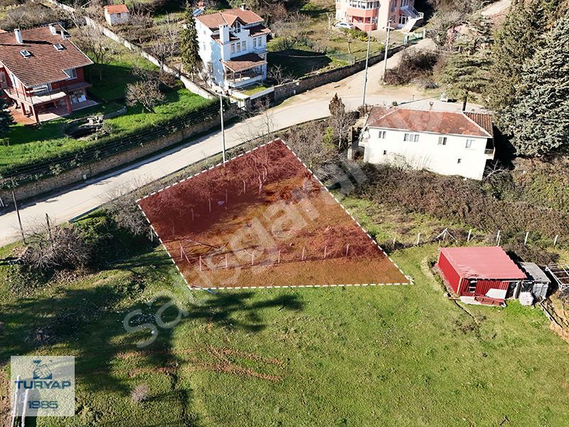 YALOVA'NIN EN GÜZEL KÖYLERİNDEN GÜNEY KÖYDE DOĞA İLE İÇ İÇE ARSA
