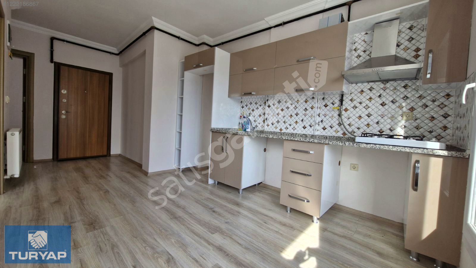 MENEMEN SEYREK MERKEZE YAKIN KONUMDA 2+1 SATILIK DAİRE