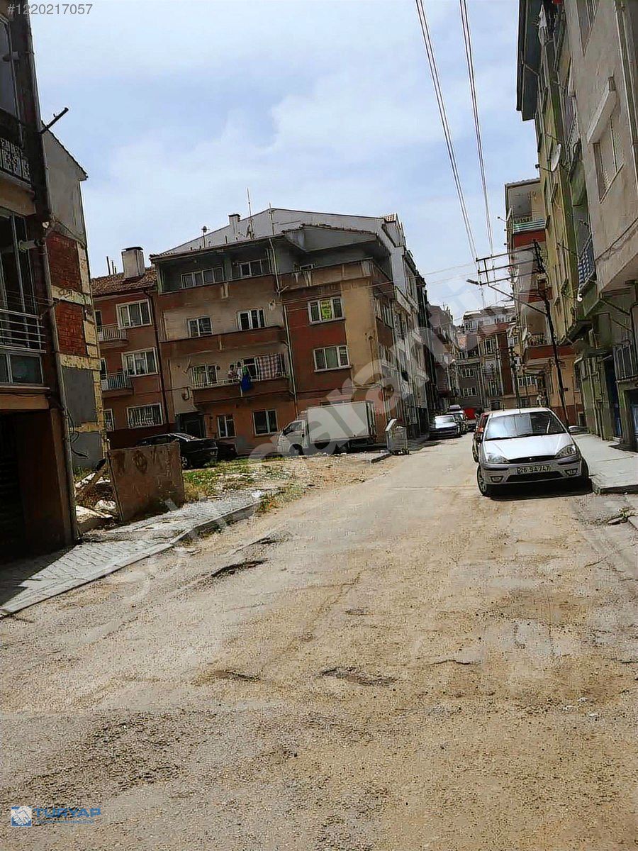 TURYAP ESKİŞEHİR KURTULUŞ BAKIMLI ARA KAT 2+1 SATILIK DAİRE