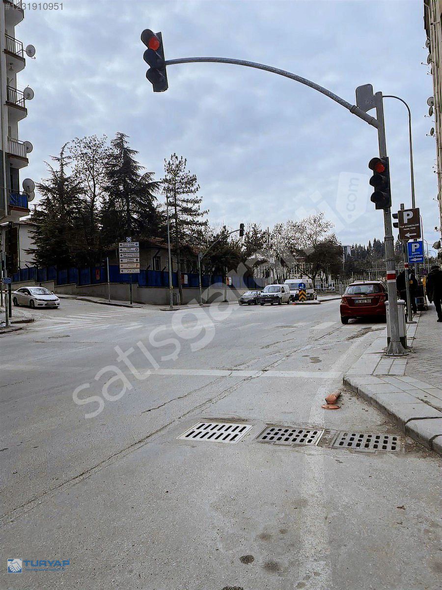 TURYAP ESKİŞEHİR AKARBAŞI ARA KAT ASANSÖRLÜ 2+1 KİRALIK DAİRE