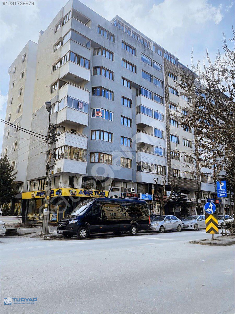 TURYAP ESKİŞEHİR ZİYAPAŞA CAD..ARA KAT BAKIMLI SATILIK 3+1 DAİRE