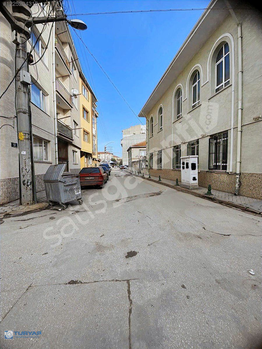 TURYAP ESKİŞEHİR HAYRİYE MAH.MERKEZ BAKIMLI 3+1 SATILIK DAİRE