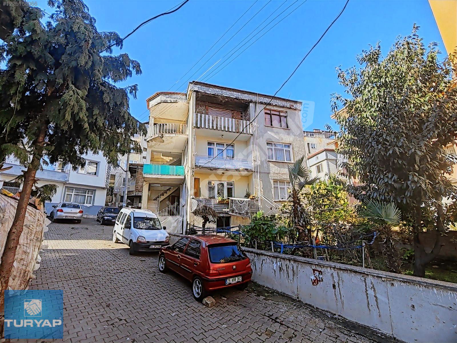 SELİMİYE'DE SATILIK 3 KATLI KOMPLE BİNA