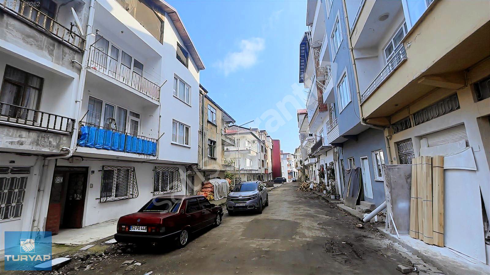 PERŞEMBE'DE SATILIK KOMPLE BİNA (DÜKKAN +4 KAT)