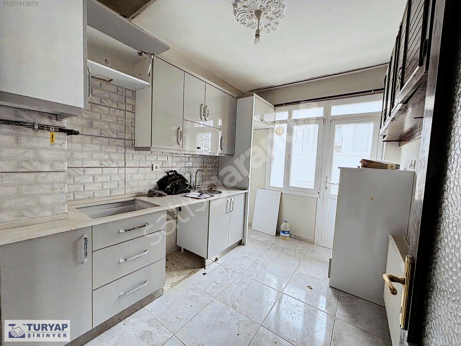 Buca Belediyesi Karşısında 3+1 130m2 Ferah 3 Cepheli Daire