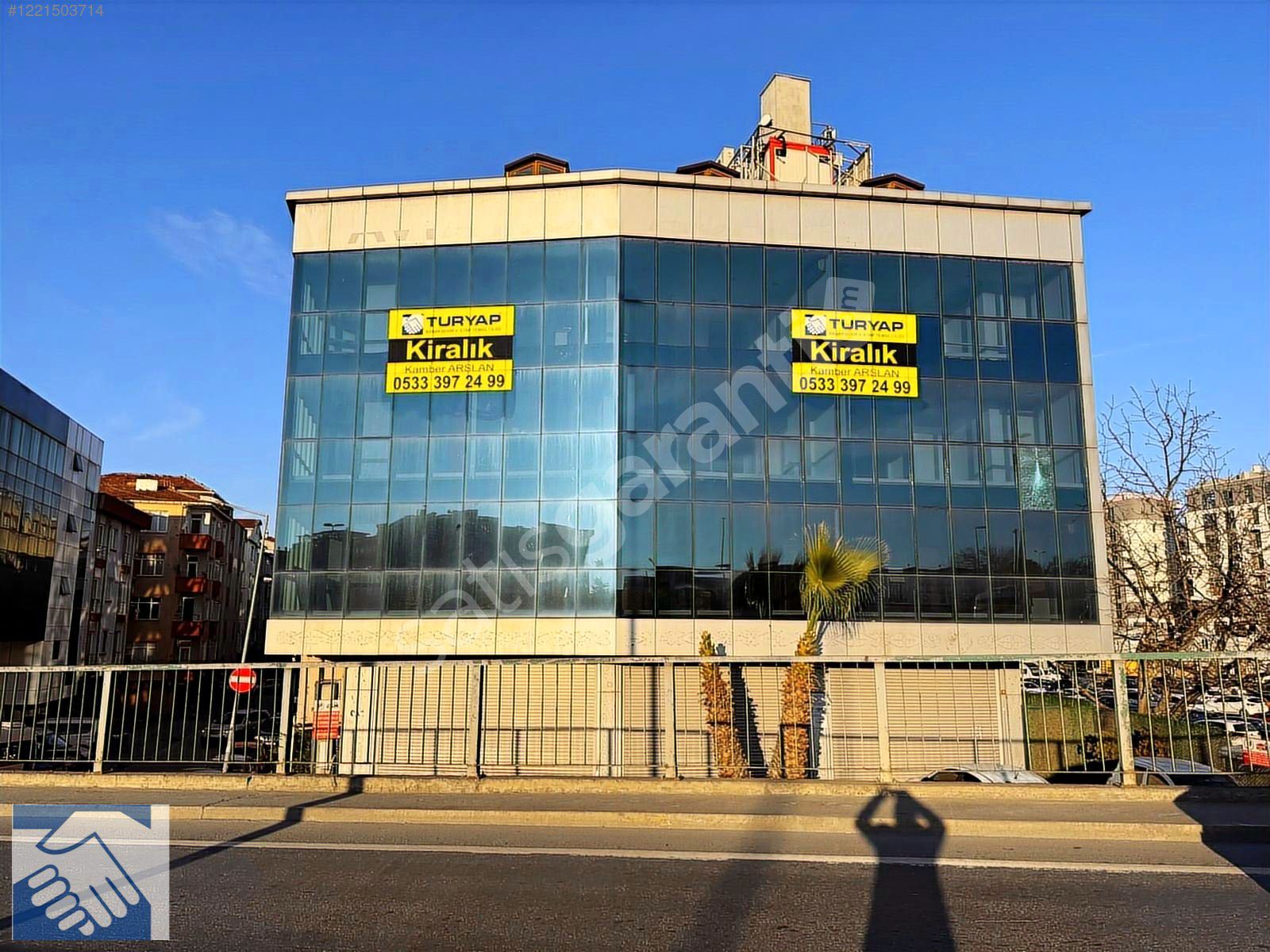 SEFAKÖY E-5 ÜZERİNDE 800 M2 KULLANIM ALANLI 6 KATLI KİRALIK KOMP
