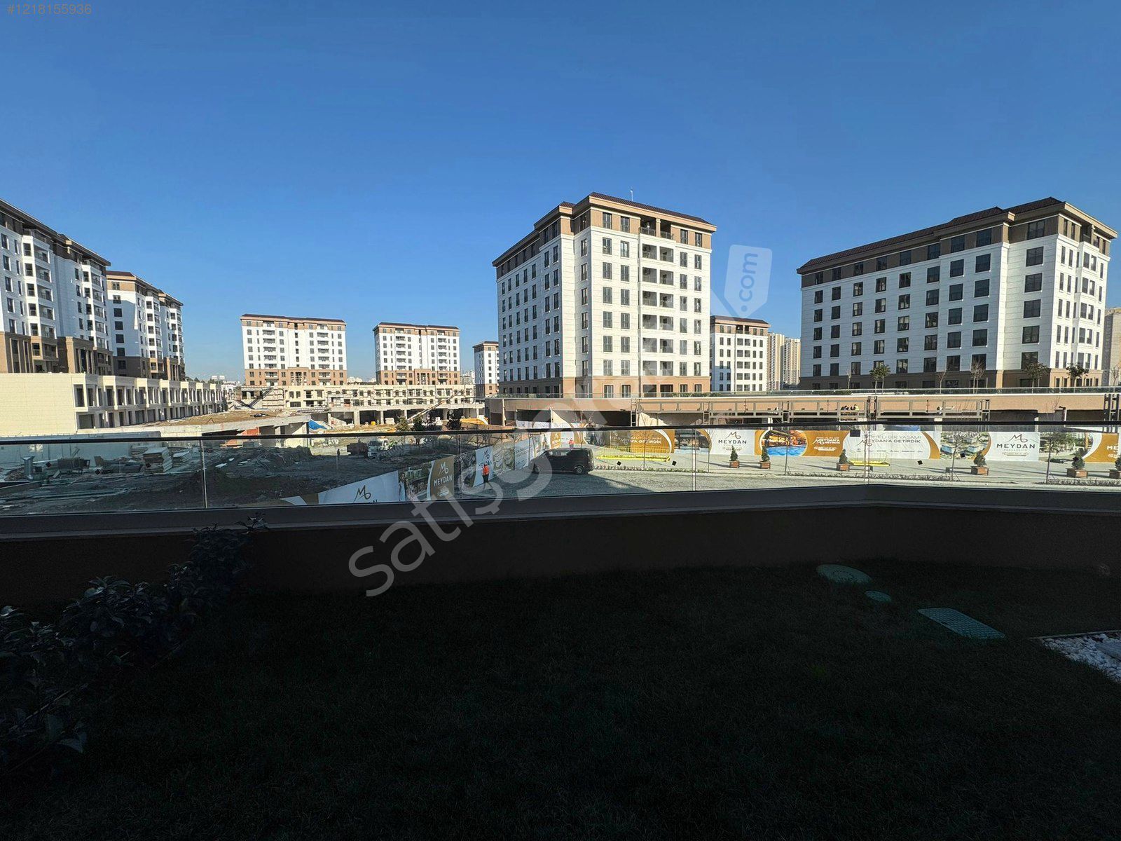 BAŞAKŞEHİR MEYDAN PROJESİNDE 100 M2 2+1 KIRALIK BAHÇELİ DAİRE