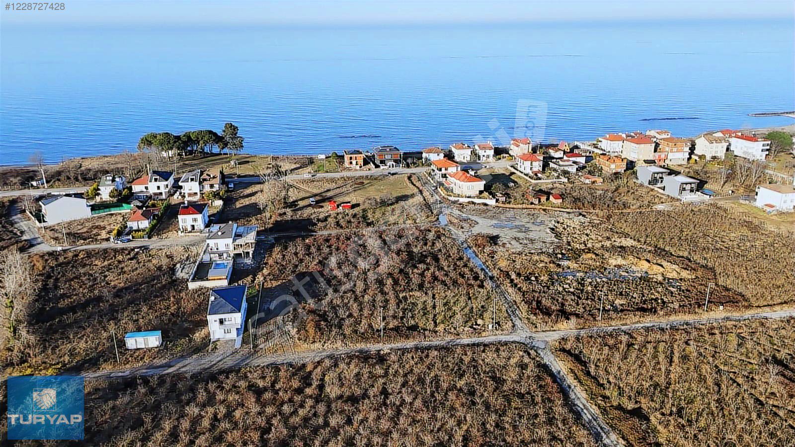 CUMHURİYET'TE DENİZE 150 METRE SATILIK VİLLALIK BÜYÜK ARAZİ