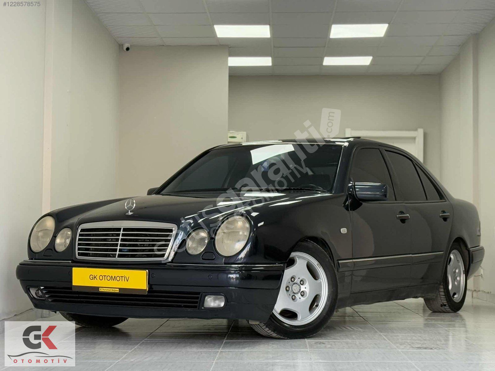 GK OTOMOTİV'DEN 1997 MODEL OTOMATİK MERCEDES-BENZ E200 AVANGARD