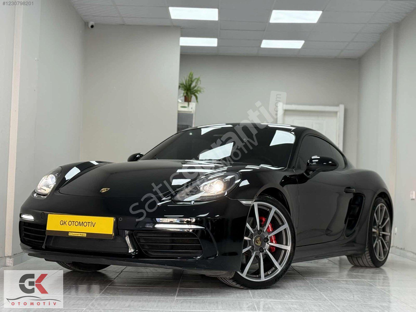 GK OTOMOTİV'DEN 2017 MODEL PORSHE 718 CAYMAN HATASIZ BAYİ