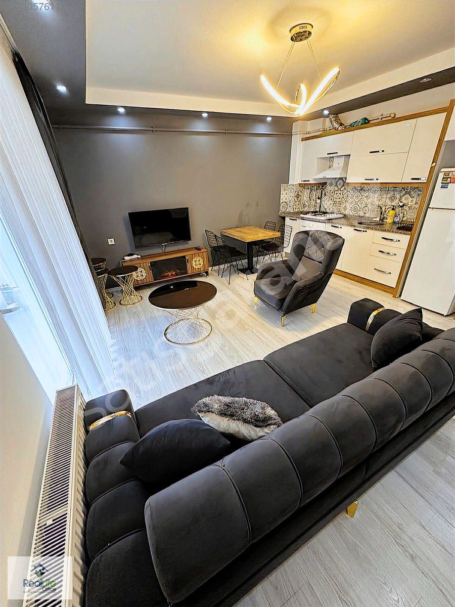 *REALLİFE OFFİCE DEN ÖĞRETMEN EVİ ARKASINDA KİRALIK APART*