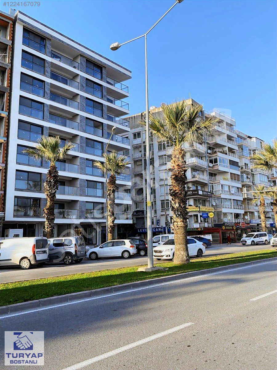 Karşıyaka Yalıda Deniz Manzaralı 3+1 Ultra Lüks Yalı Dairesi