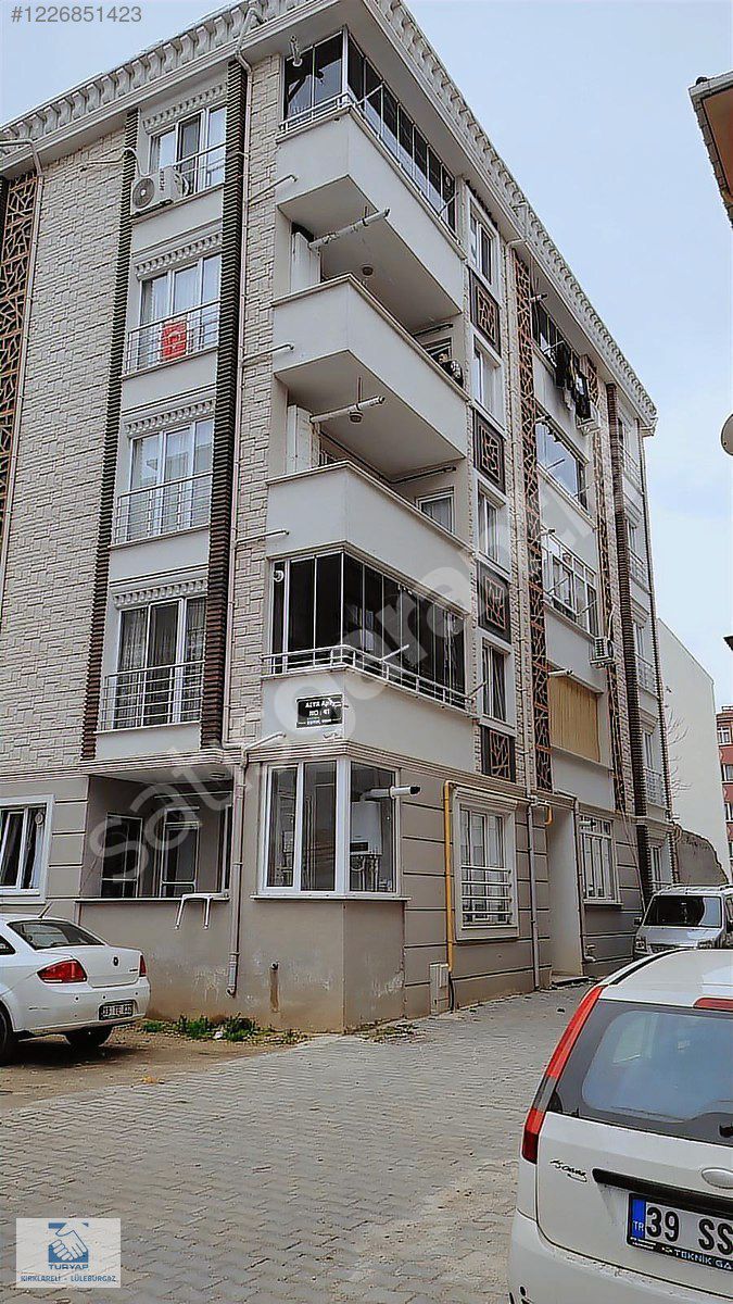 TURYAP LÜLEBURGAZ'DAN 2+1 SATILIK ARA KAT DAİRE