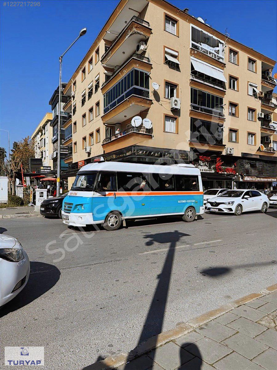 GAZİEMİR TURYAPTAN ÖNDER CADDESİNDE 3+1 SATILIK DAİRE