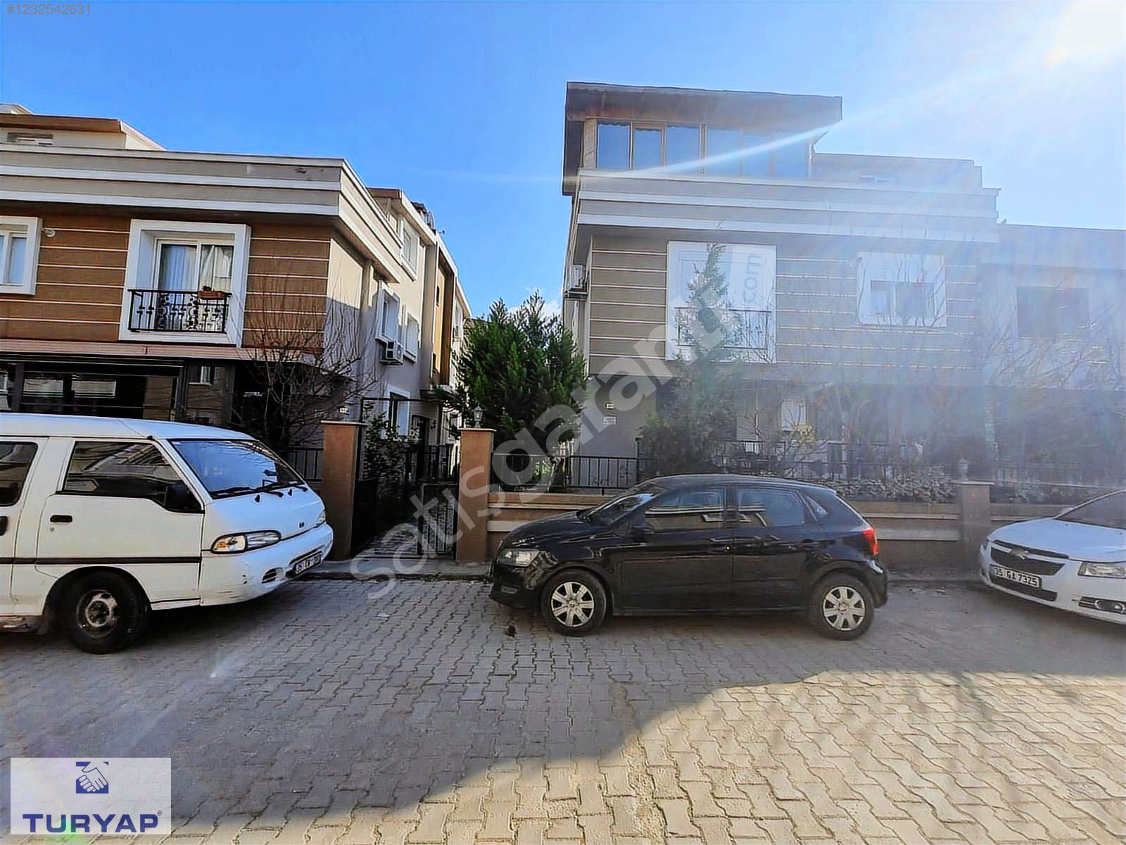 GAZİEMİR TURYAPTAN SARNIÇTA SATILIK 3+1 LÜKS DUBLEKS DAİRE