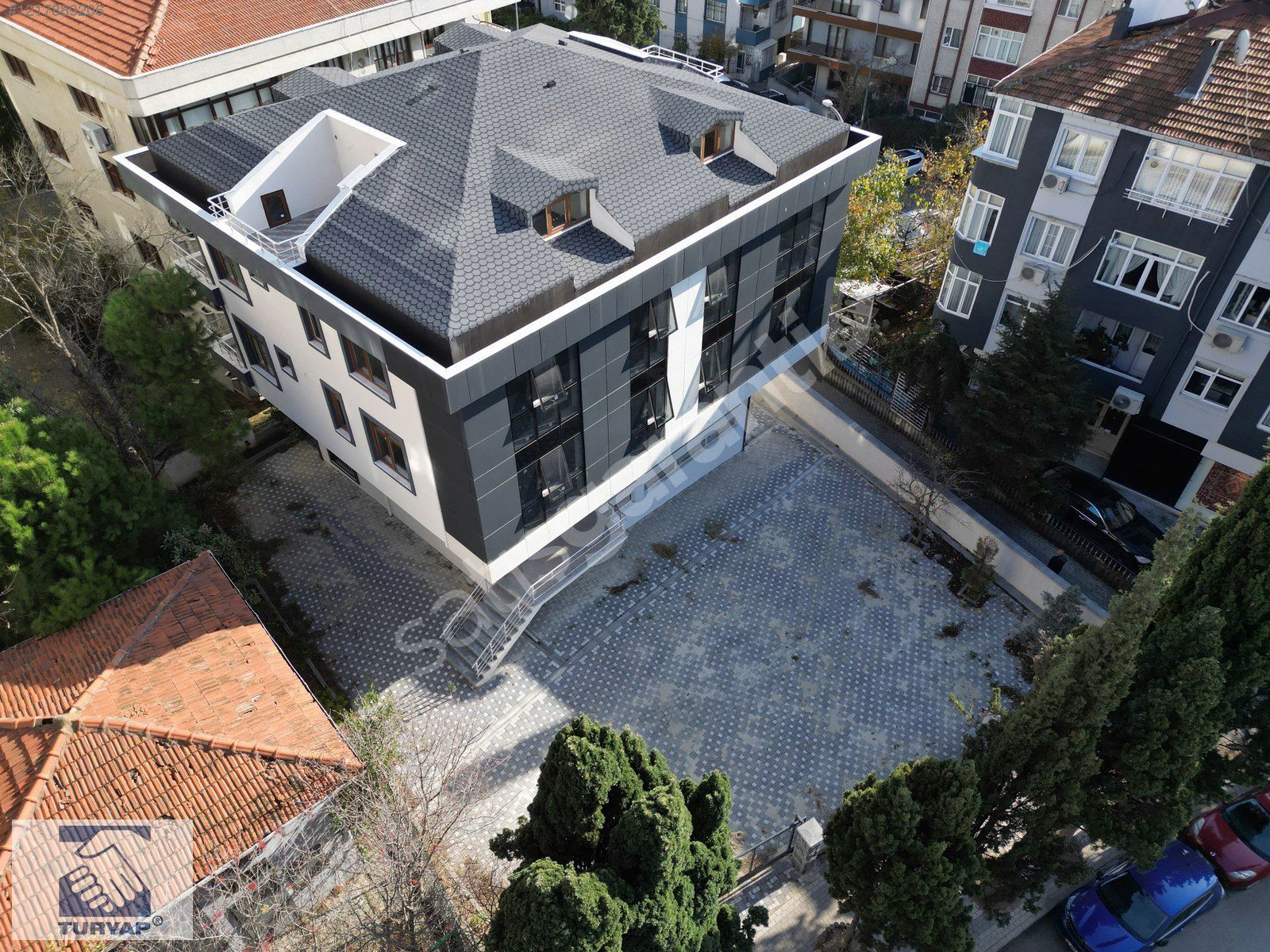 ÜSKÜDAR BULGURLU KOMPLE SATILIK 820 M2 BİNA