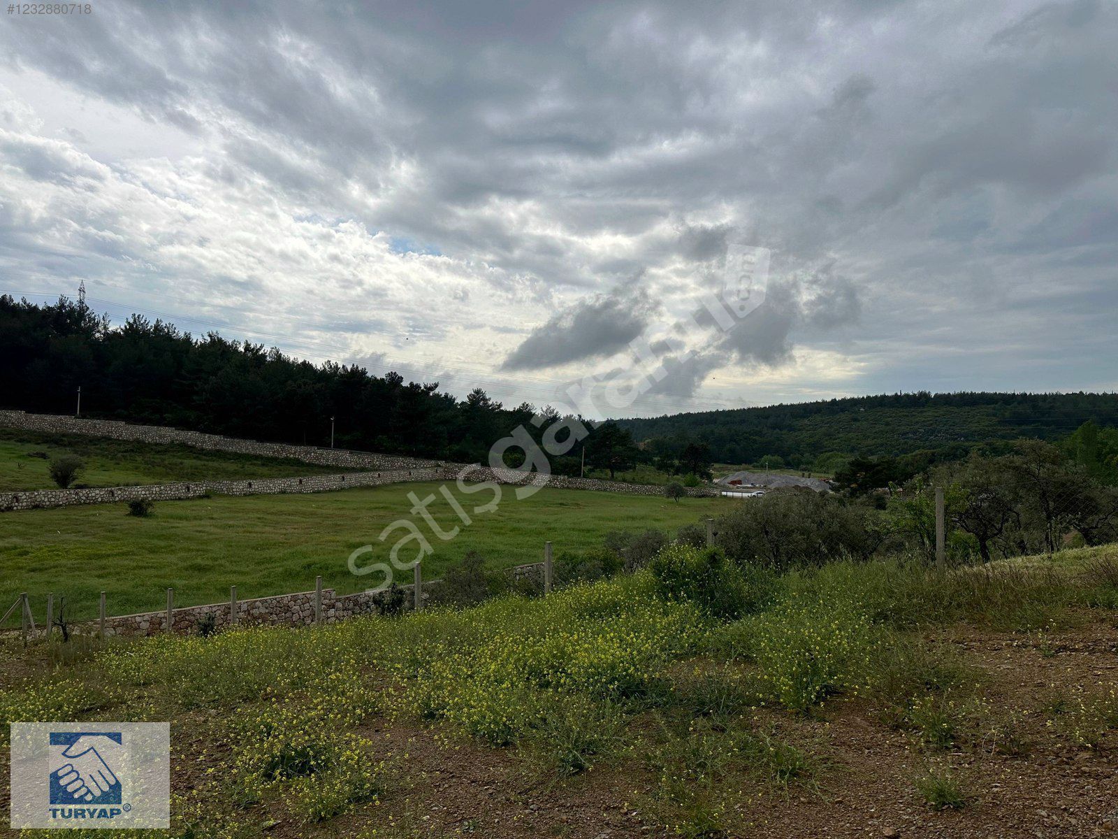 Buca Belenbaşı Satılık 431 m2 Bahçe