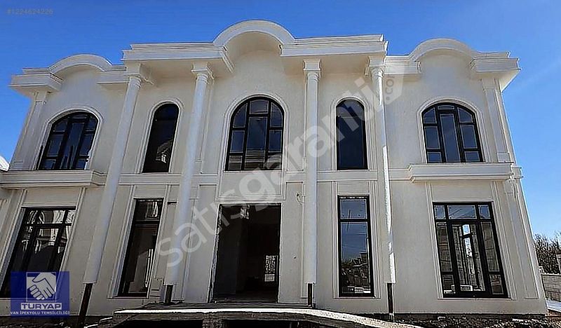 TURYAP' TAN EDREMİT DE SATILIK VİLLA (ŞEHRİN EN İYİLERİNDEN)