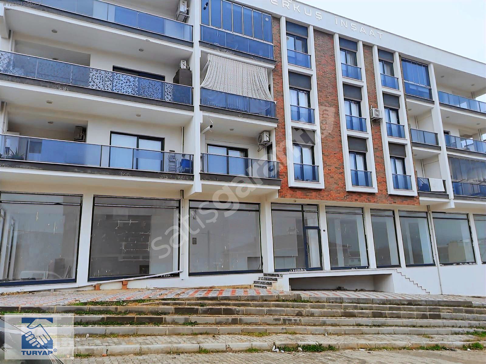 Kemalpaşa Ulucak İstiklal Mahallesinde Kiralık 280 m2 Dükkan