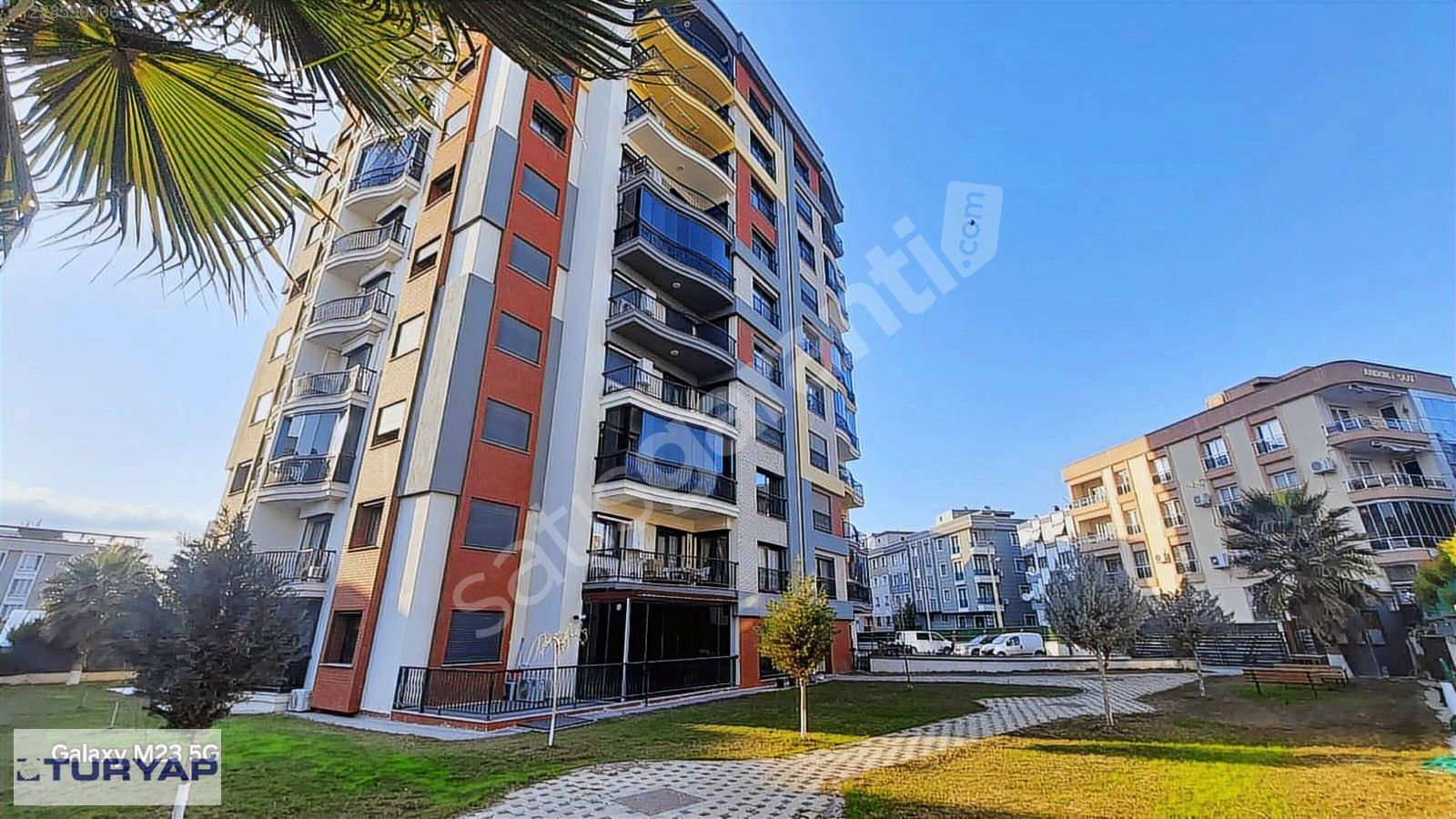 AKINCILAR MAH.KOŞU İZBAN YAKINI SİTE İÇERİSİNDE 3+1SATILIK DAİRE
