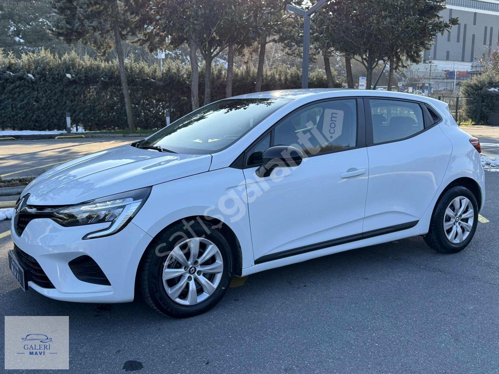 GALERİ MAVİ'DEN 2023 RENAULT CLİO 1.0 TCE OTOMATİK X-TRONİC
