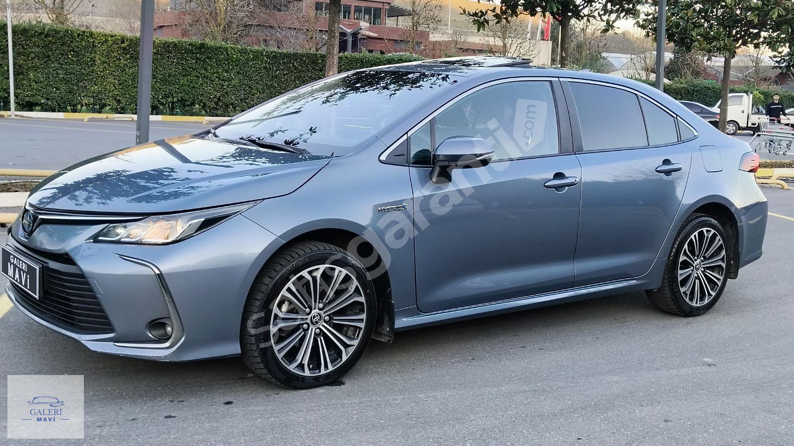 GALERİ MAVİ'DEN TOYOTA COROLLA FLAME X PACK SUNROOF LANSMAN RENK