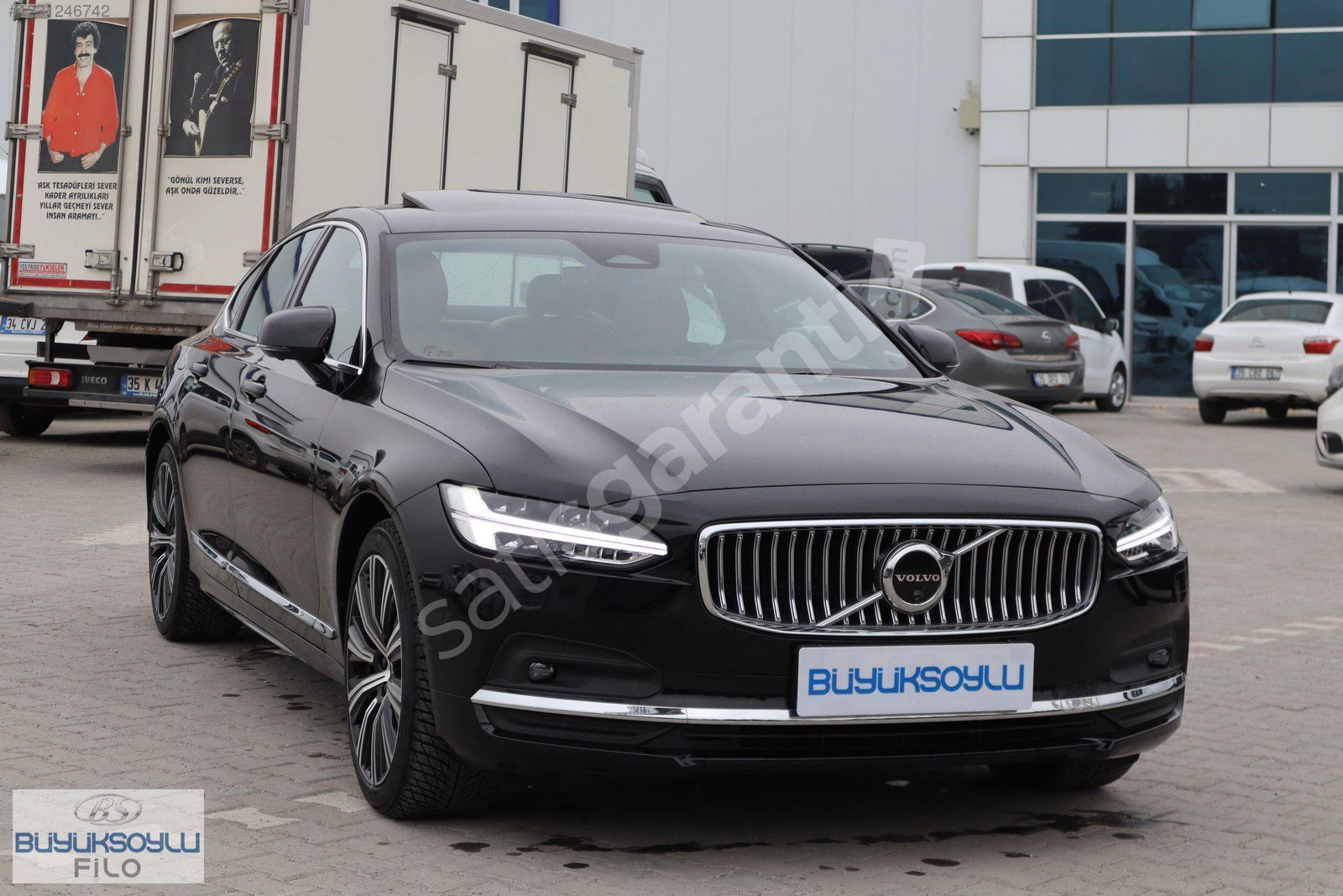 BÜYÜKSOYLU FİLO/2023 MODEL VOLVO S 90 2.0 D B5 AWD PLUS BRİGHT