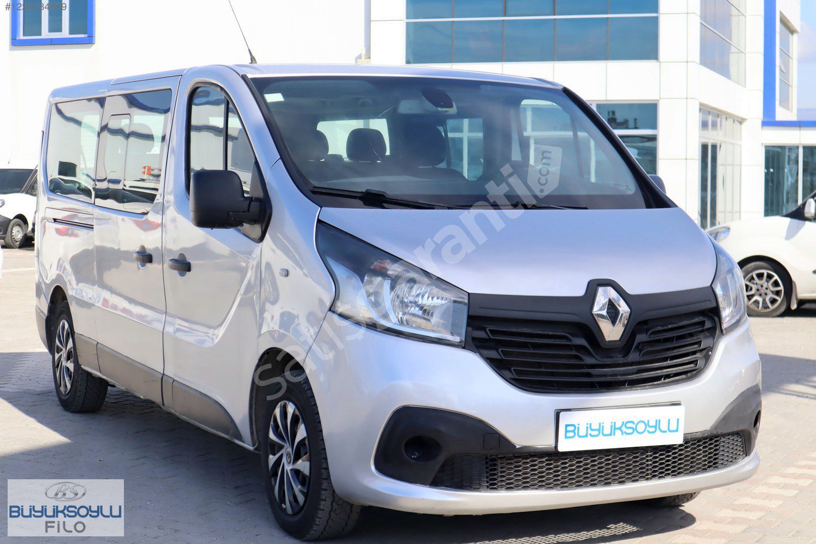 BÜYÜKSOYLU FİLO/2017 MODEL RENAULT TRAFIC 8+1 OTOMOBİL RUHSATLI