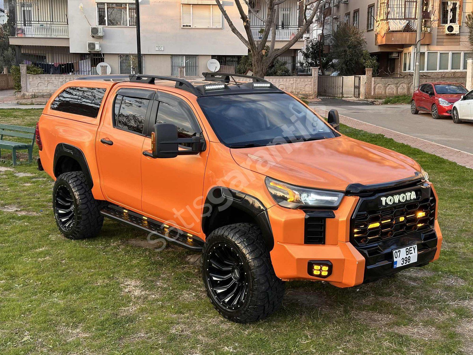 2017 TOYOTA HİLUX 4X4 HATASIZ BOYASIZ OTOMATİK TUNDRA FACELİFT