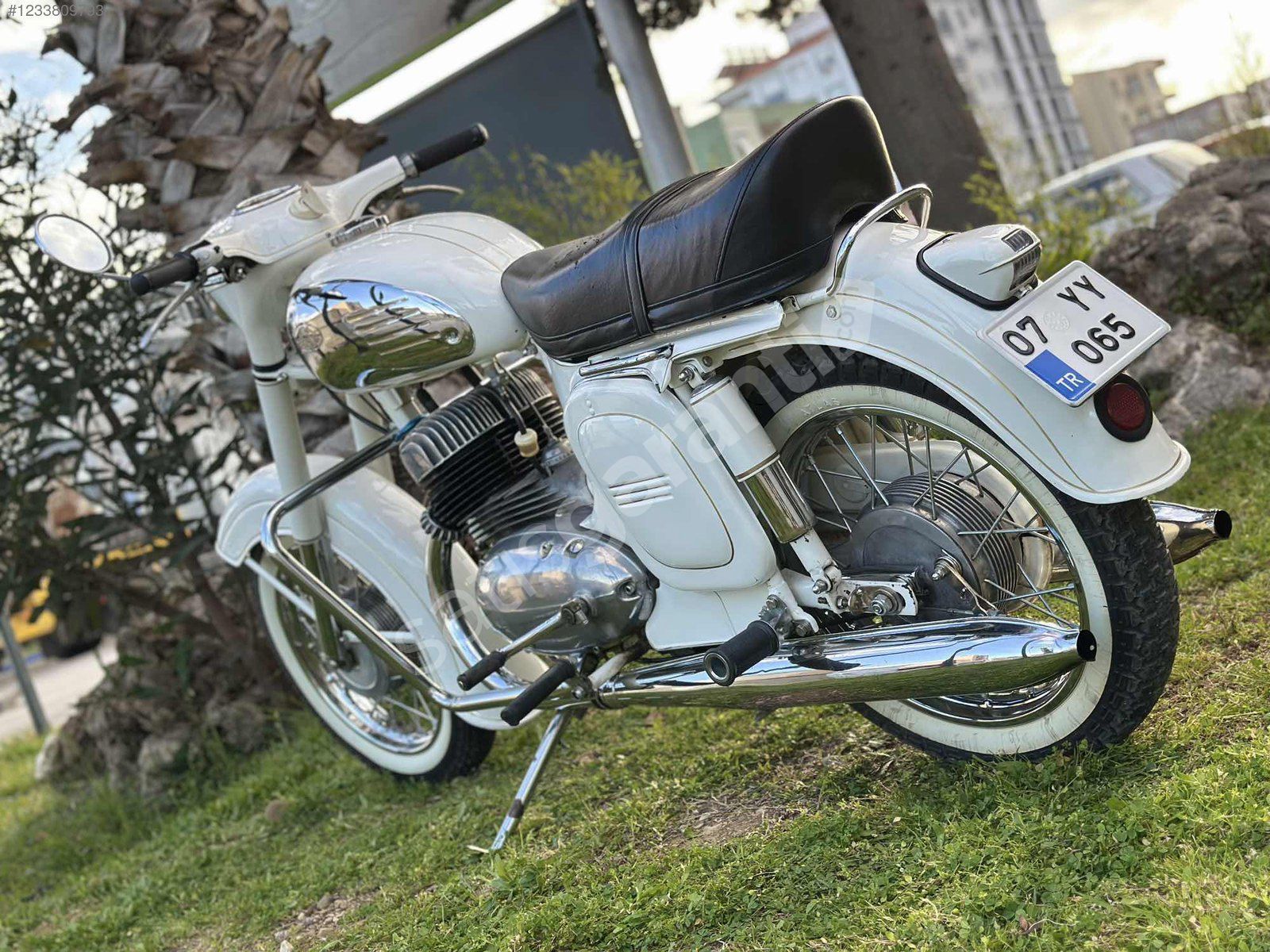 1970 MODEL JAVA 350