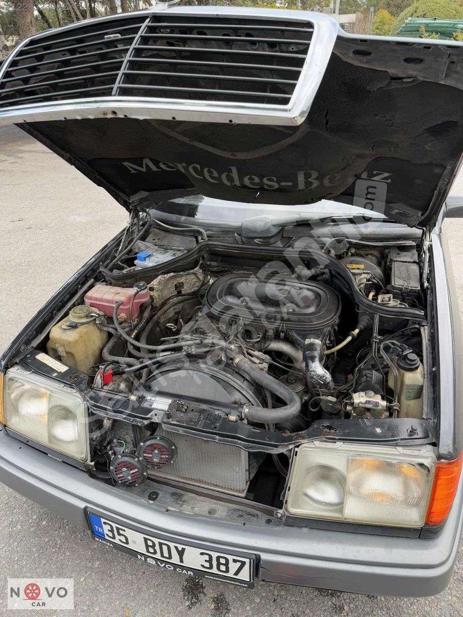 MERCEDES BENZ W 124 200 E 1989 ModeL