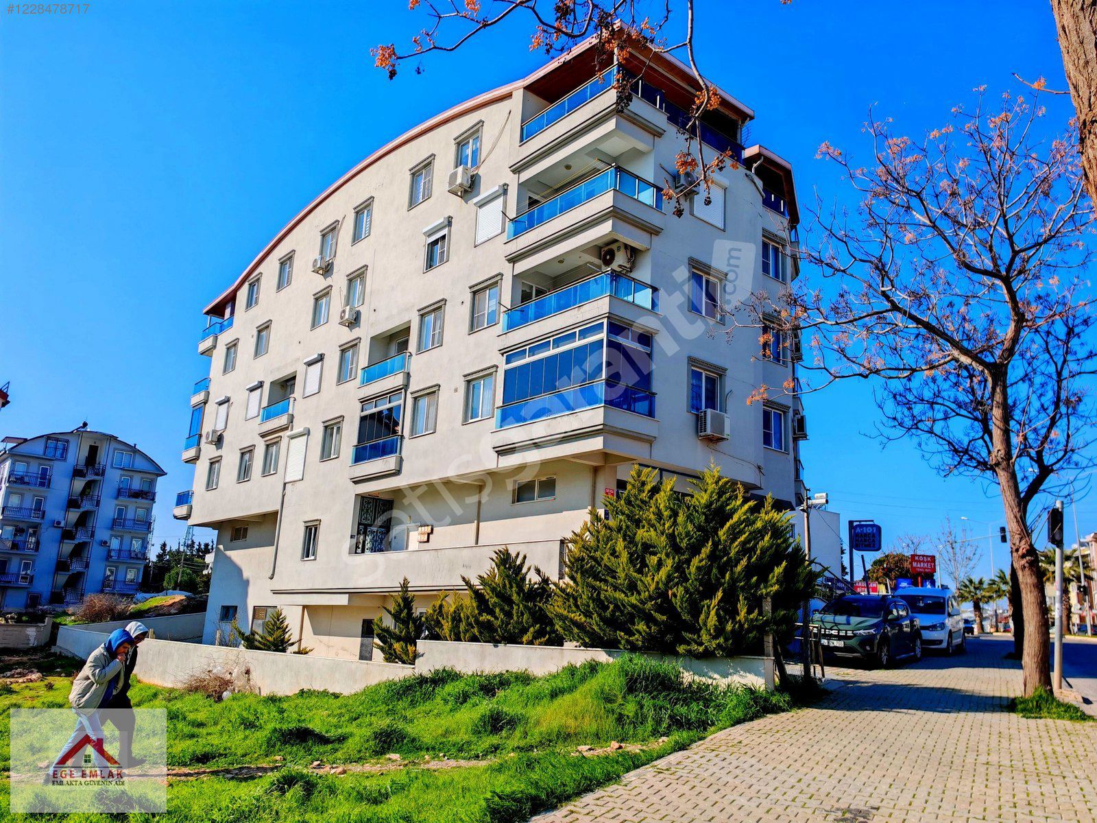 DENİZ MANZARALI FULL EŞYALI KÖŞE 3+1 AYRI MUTFAK