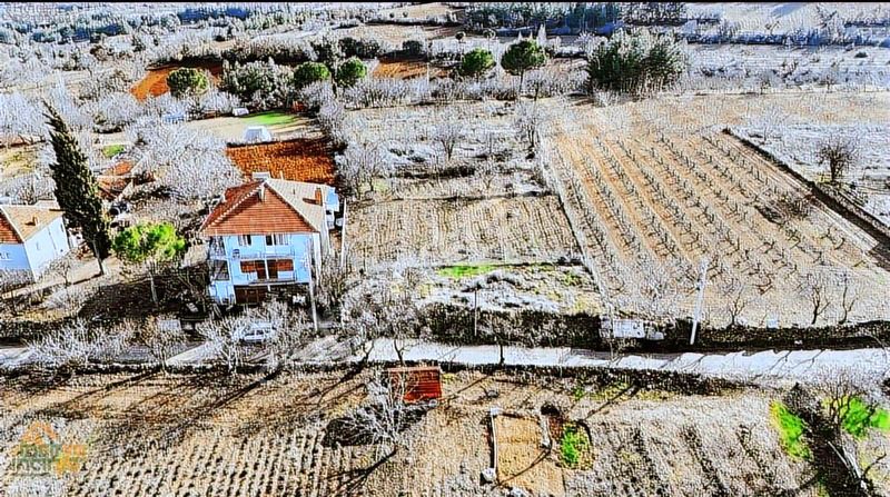 KREDİ KARTA 12 TAKSİT ÇAL YUKARISEYİT KÖY İÇİ 260m2 HOBİ BAHÇESİ