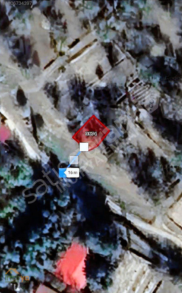 DAZKIRI YUKARIYENİCEDE KARTA TAKSİT OKULUN ARKASINDA 173m2 BAHÇE