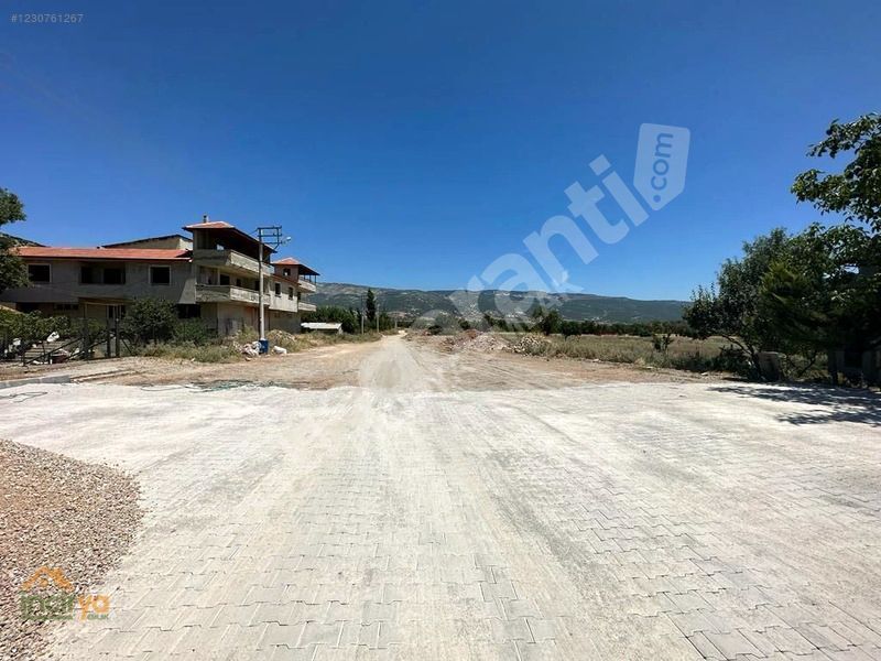 İNCİRYA EMLAK DENİZLİ MERKEZE 30 DK.SERİNHİSAR 450m2İMARLI ARSA