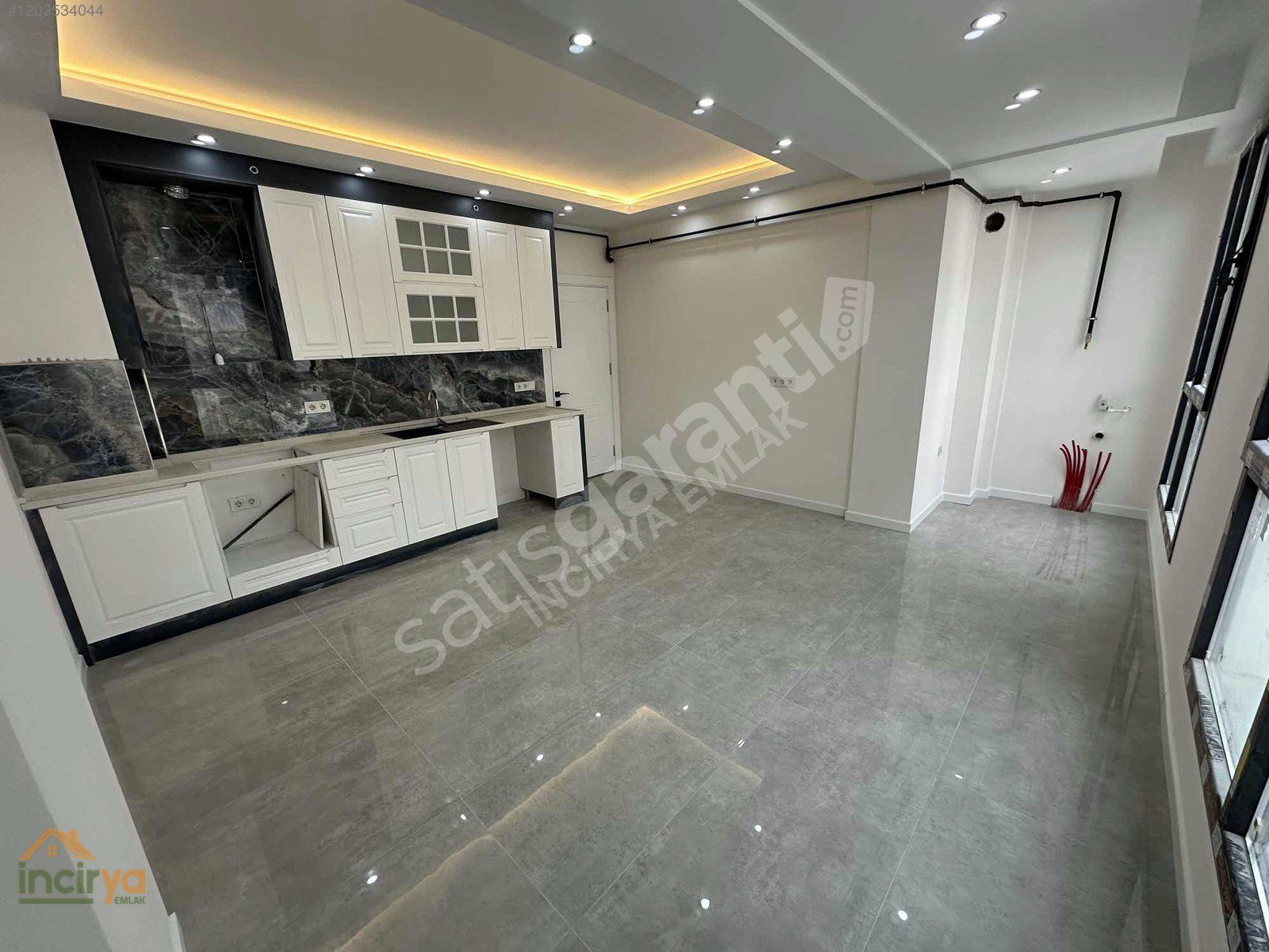 ÇINAR'DA PTT'NİN ARKASINDA 2+1 80m2 SIFIR DAİRELER