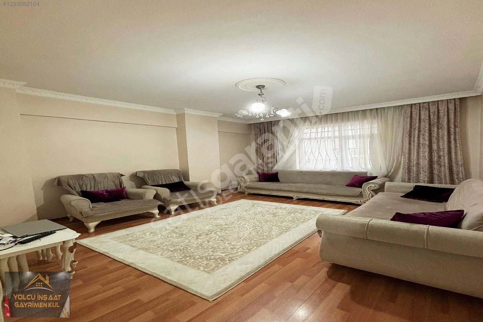 BEYLİKDÜZÜ YOLCU ESENYURT ŞEHİTLER MAHALLE'Sİ 2+1 ARAKAT DAİRE
