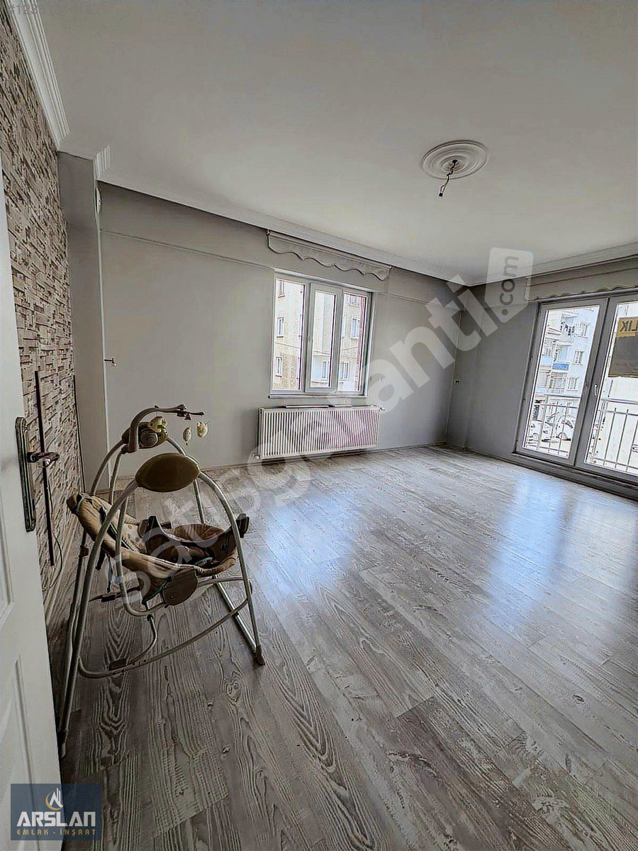 İNEGÖL SİNANBEY MAH'DE KİRALIK 2+1 ARAKAT DAİRE