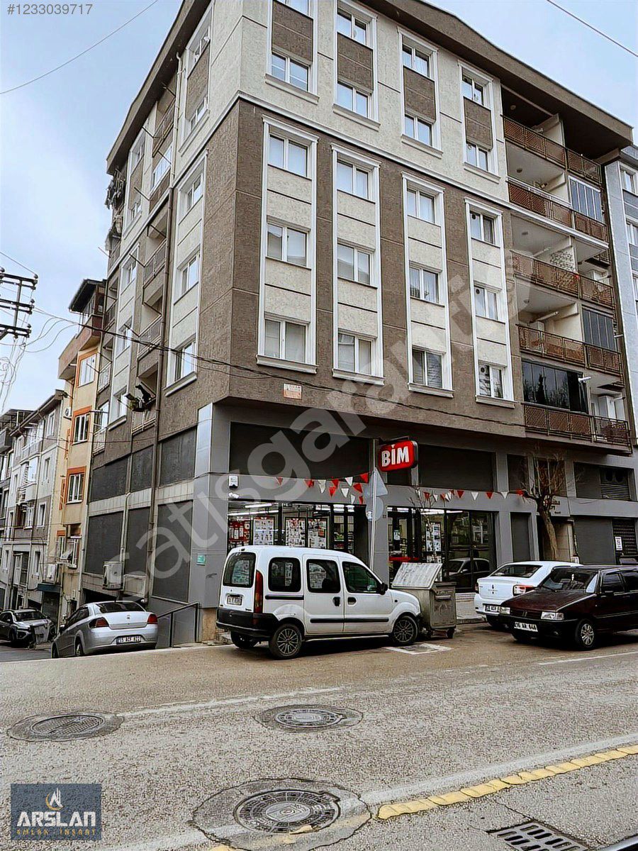 ACİL KOMÜSYONSUZ YILDIRIM İNCİRLİ CADDESİNDE SATILIK ARA DAİRE