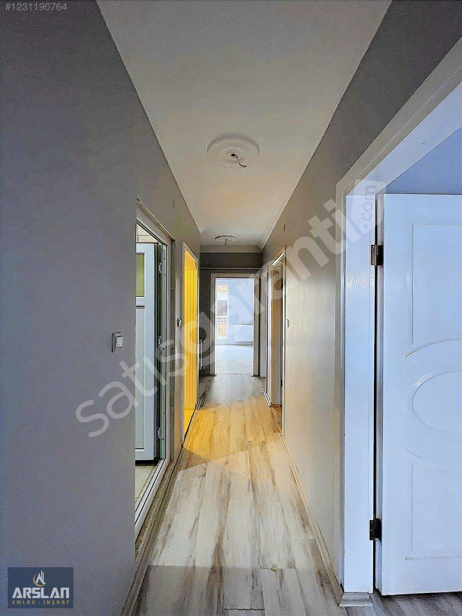 BURSA İNEGÖL CUMHURİYET MAH.'DE,3+1,140 M2,SATILIK ARA KAT DAİRE