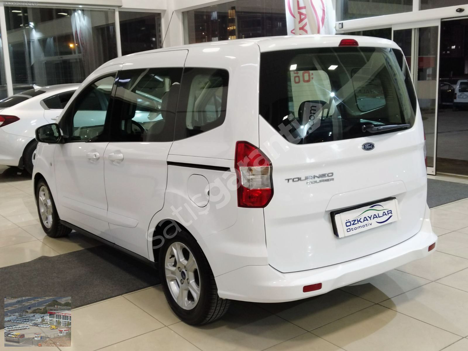 ÖZKAYALAR'DAN 2022 MODEL FORD COURIER 1,5 TDCİ DELUX ADETLİ