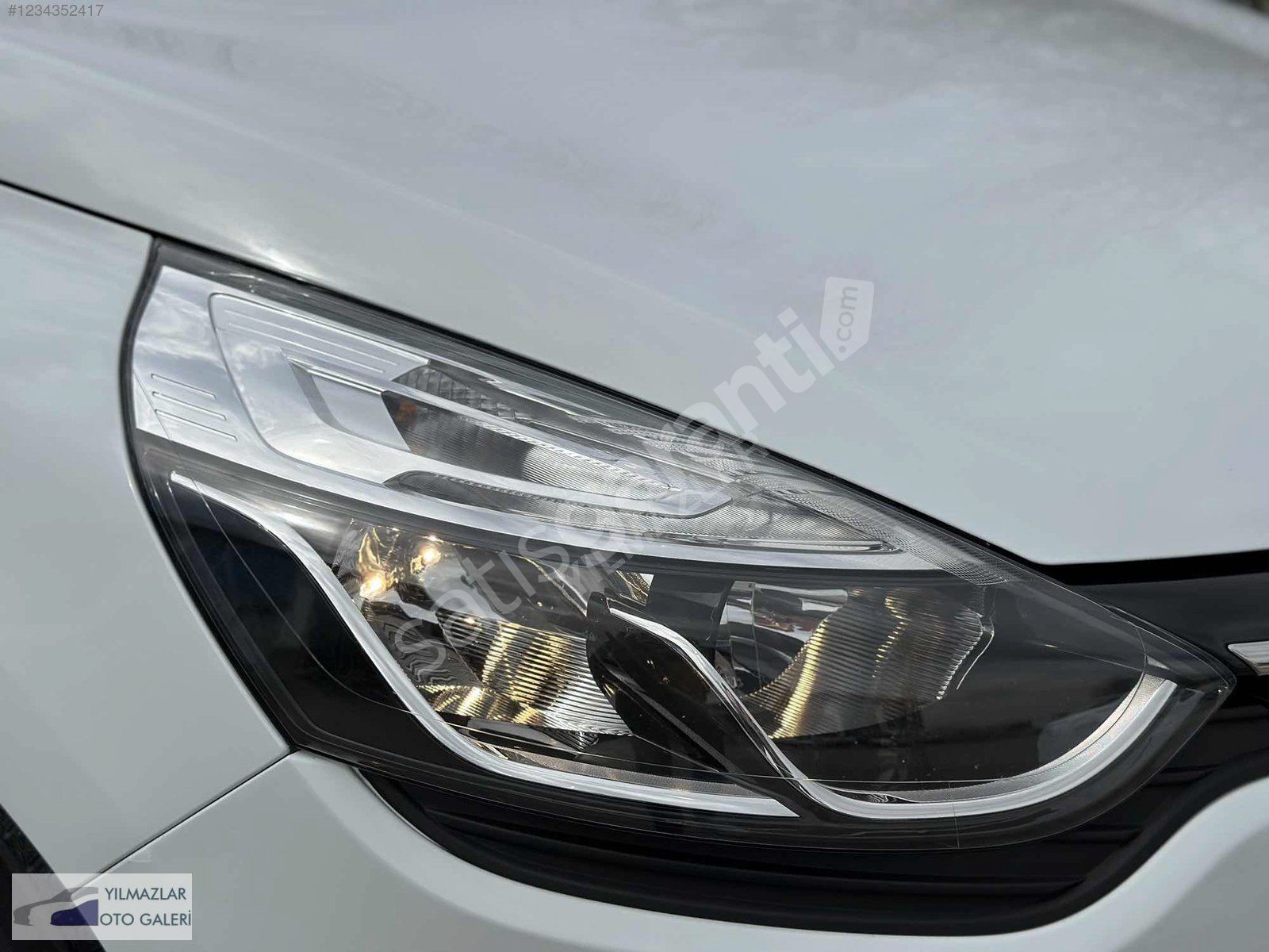 YILMAZLAR'DAN BOYASIZ 32.000 KM 0.9 TURBO TOUCH CLİO